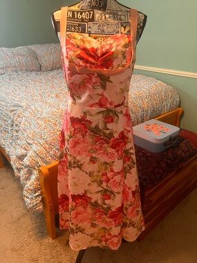 SHEIN Floral Sleeveless Midi Dress with Green Leaf and Flower Accents